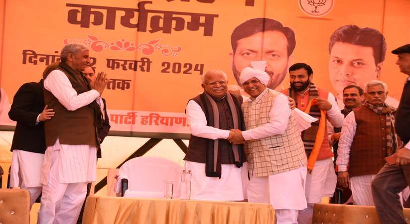 Haryana News: In the presence of Haryana CM and State President, former minister Krishnamurthy Hooda joined BJP